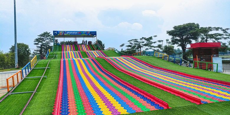 Harga Tiket Masuk Rainbow Slide Bandung